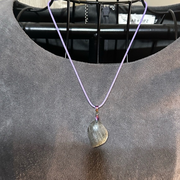 Purple Flash Labradorite Pendant Necklace - Picture 5 of 6